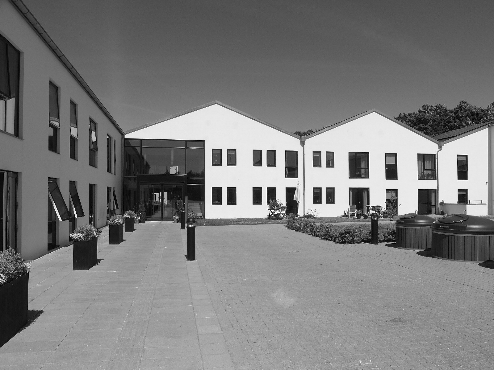 Lundbyescentret: indgang og indre gårdhave